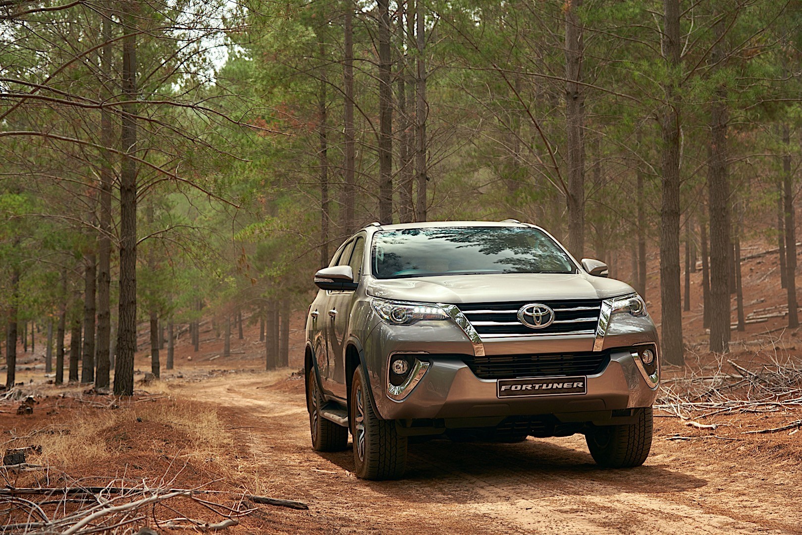 Toyota Fortuner photo 41