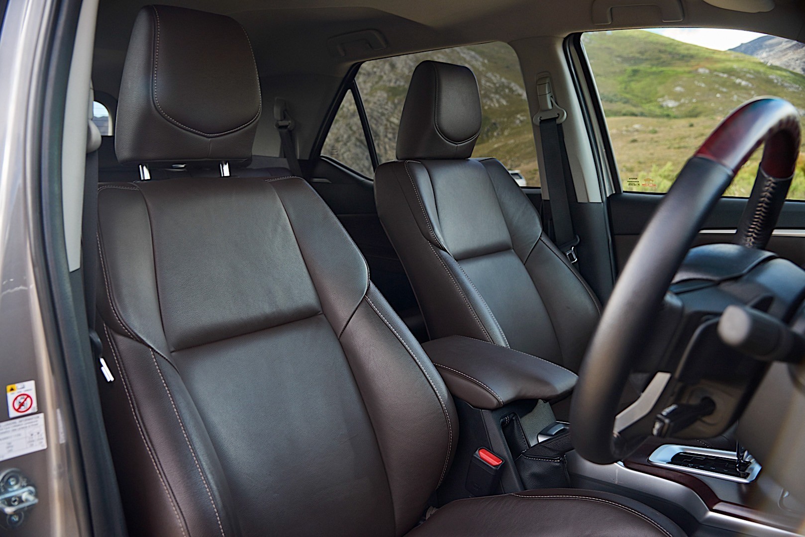 Toyota Fortuner photo 47