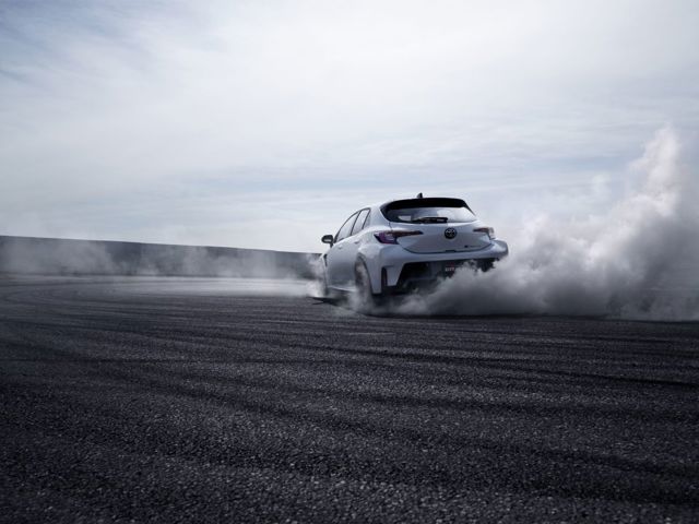 Toyota Gr Corolla foto 2