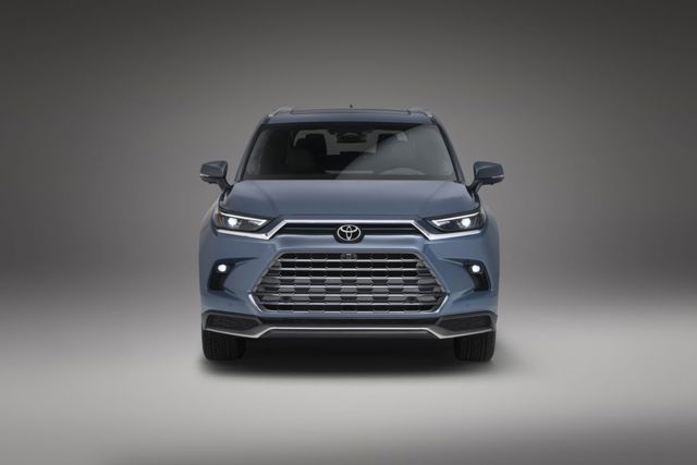 Toyota Grand Highlander foto 2
