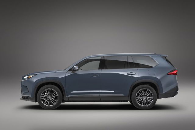 Toyota Grand Highlander foto 4
