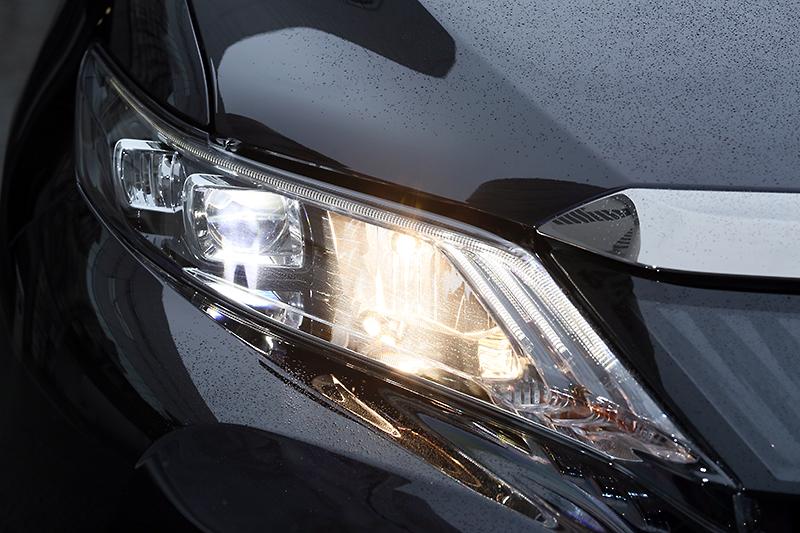 Toyota Harrier photo 11