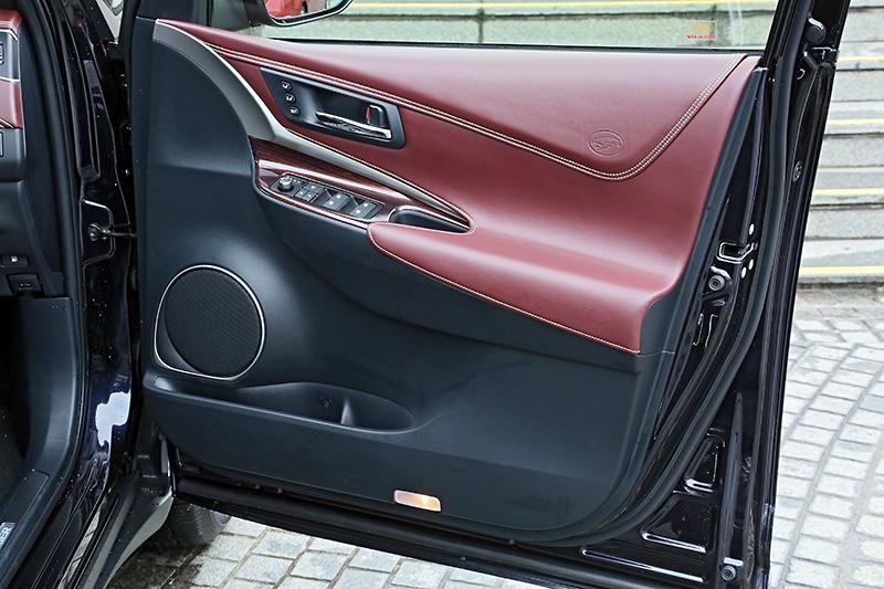 Toyota Harrier photo 28