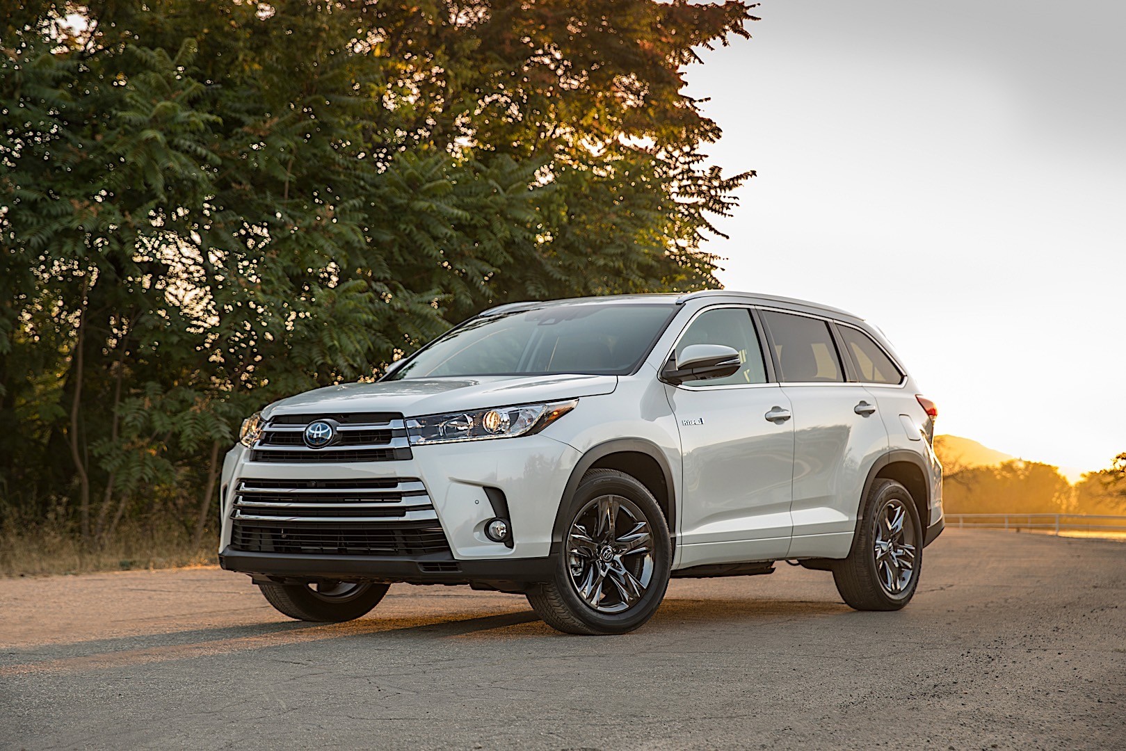 Toyota Highlander / Kluger photo 2
