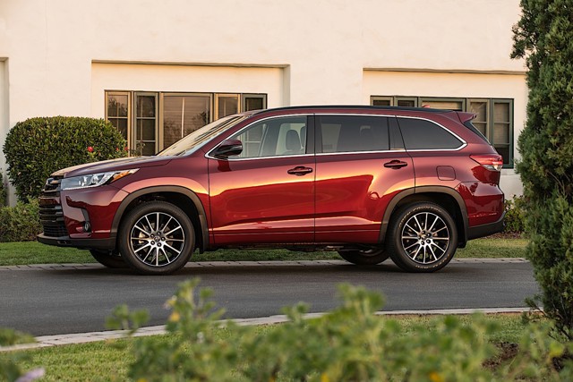 Toyota Highlander / Kluger photo 9