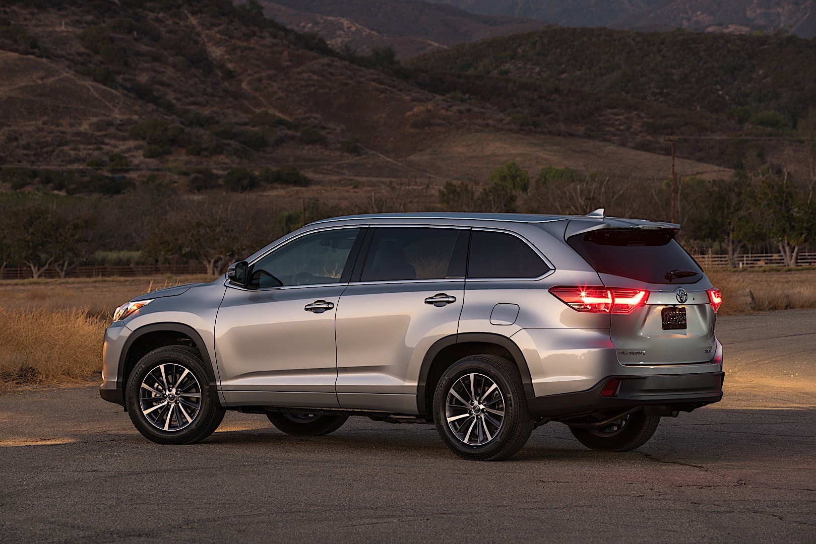 Toyota Highlander / Kluger photo 26