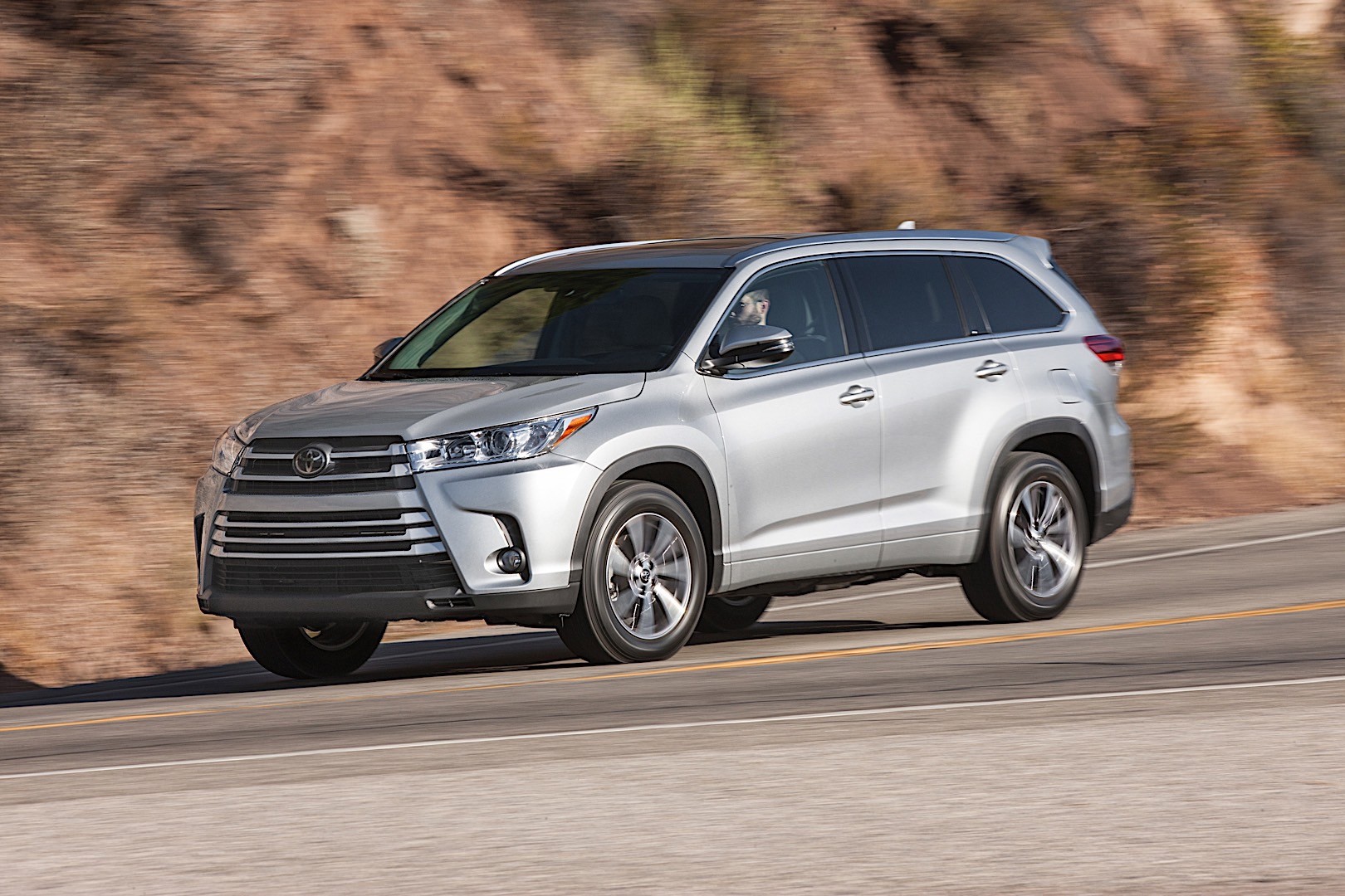 Toyota Highlander / Kluger photo 32