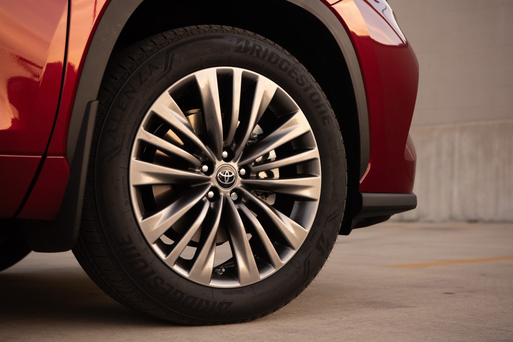 Toyota Highlander / Kluger photo 23