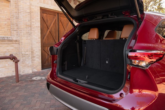 Toyota Highlander / Kluger photo 29