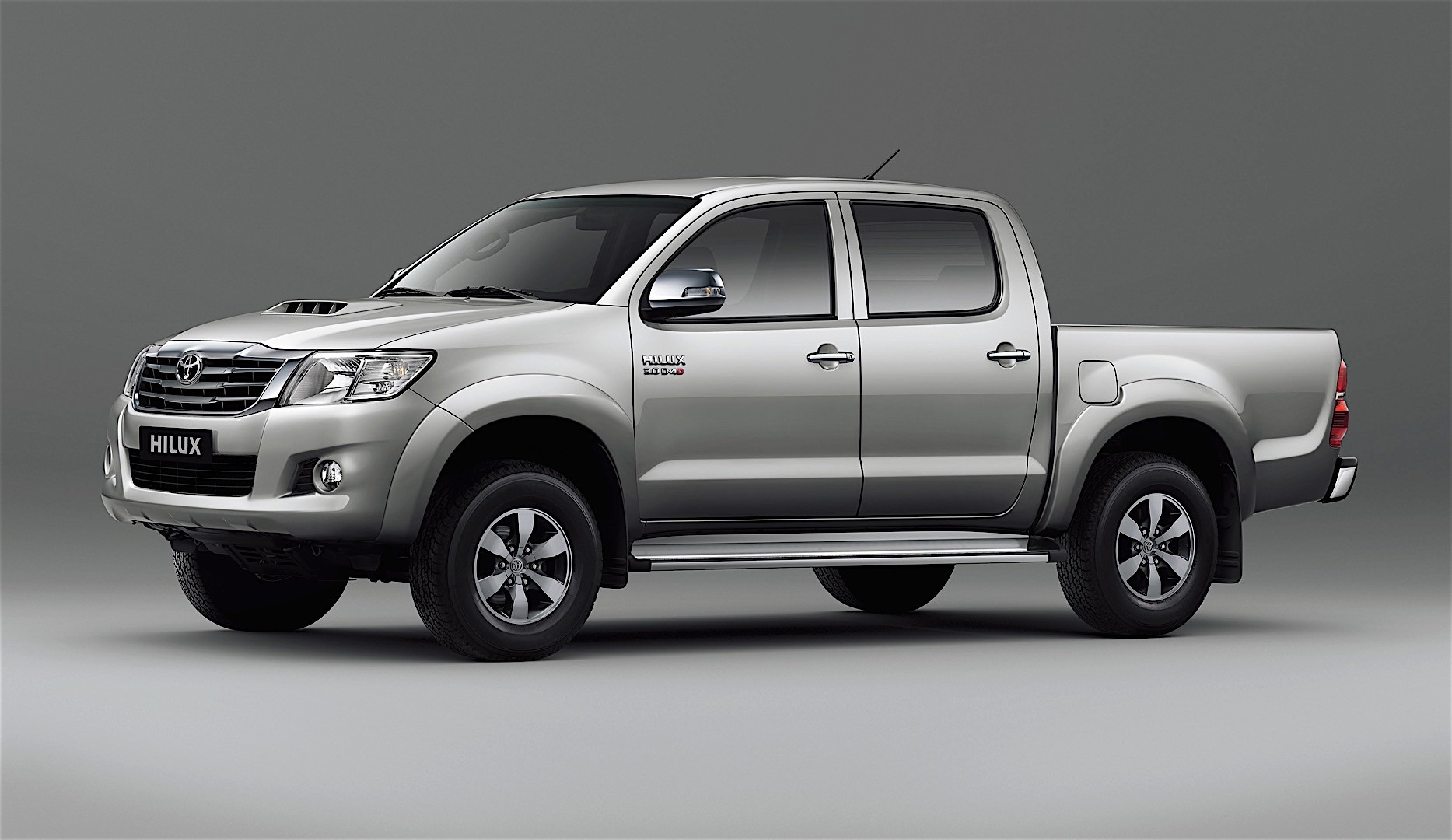 Toyota Hilux Double Cab photo 12