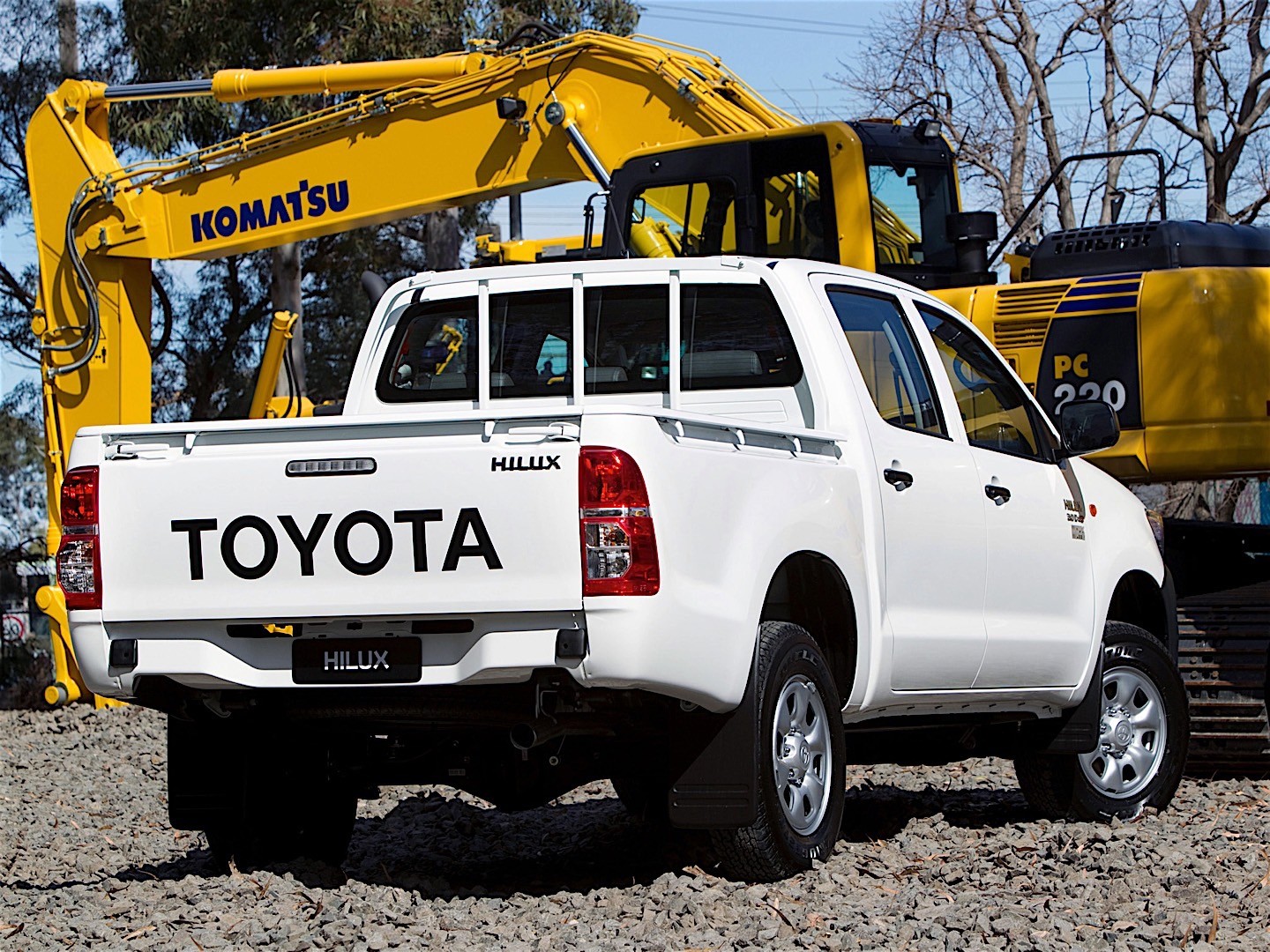 Toyota Hilux Double Cab photo 20