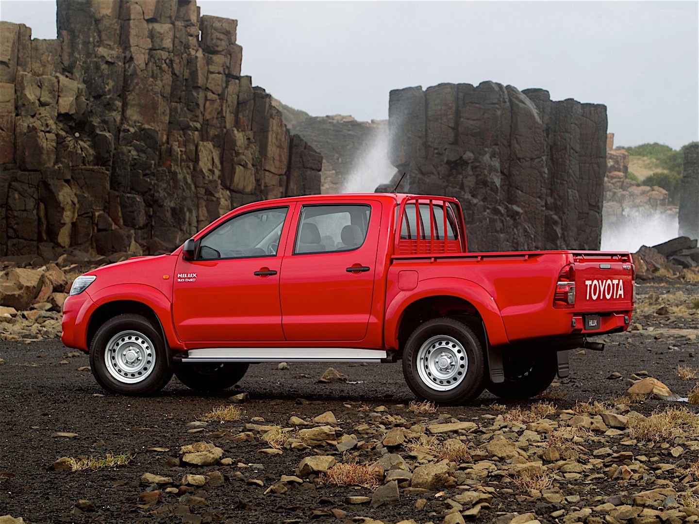 Toyota Hilux Double Cab photo 26