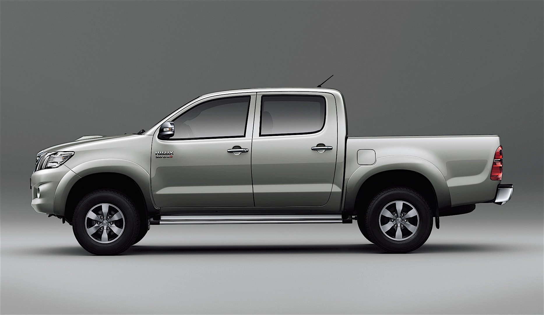 Toyota Hilux Double Cab photo 28