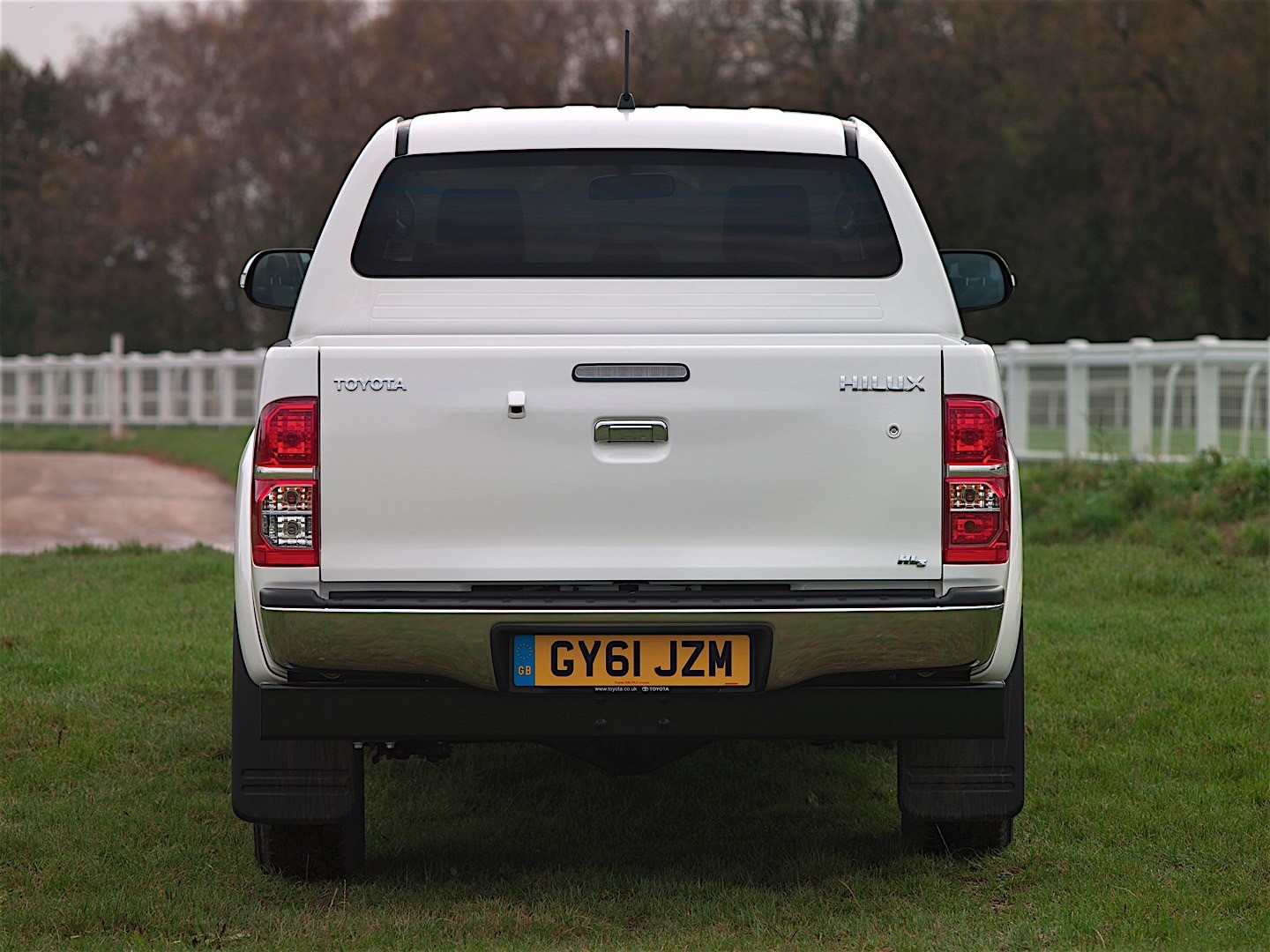 Toyota Hilux Double Cab photo 31