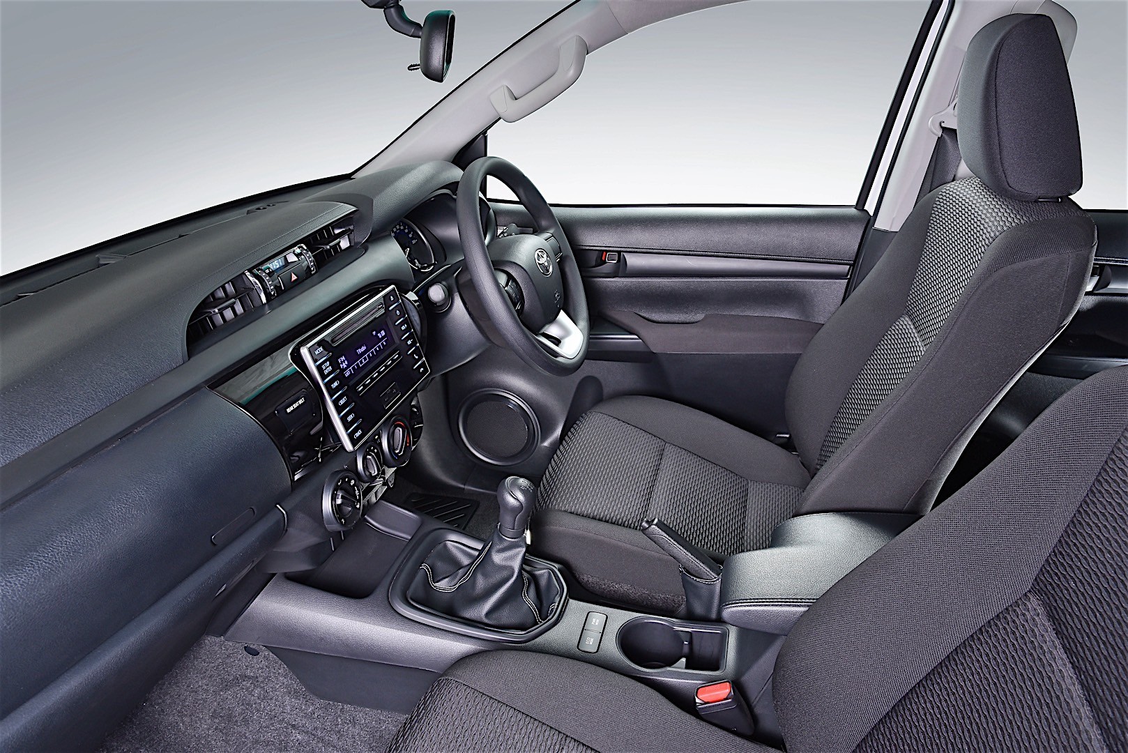 Toyota Hilux Double Cab photo 101