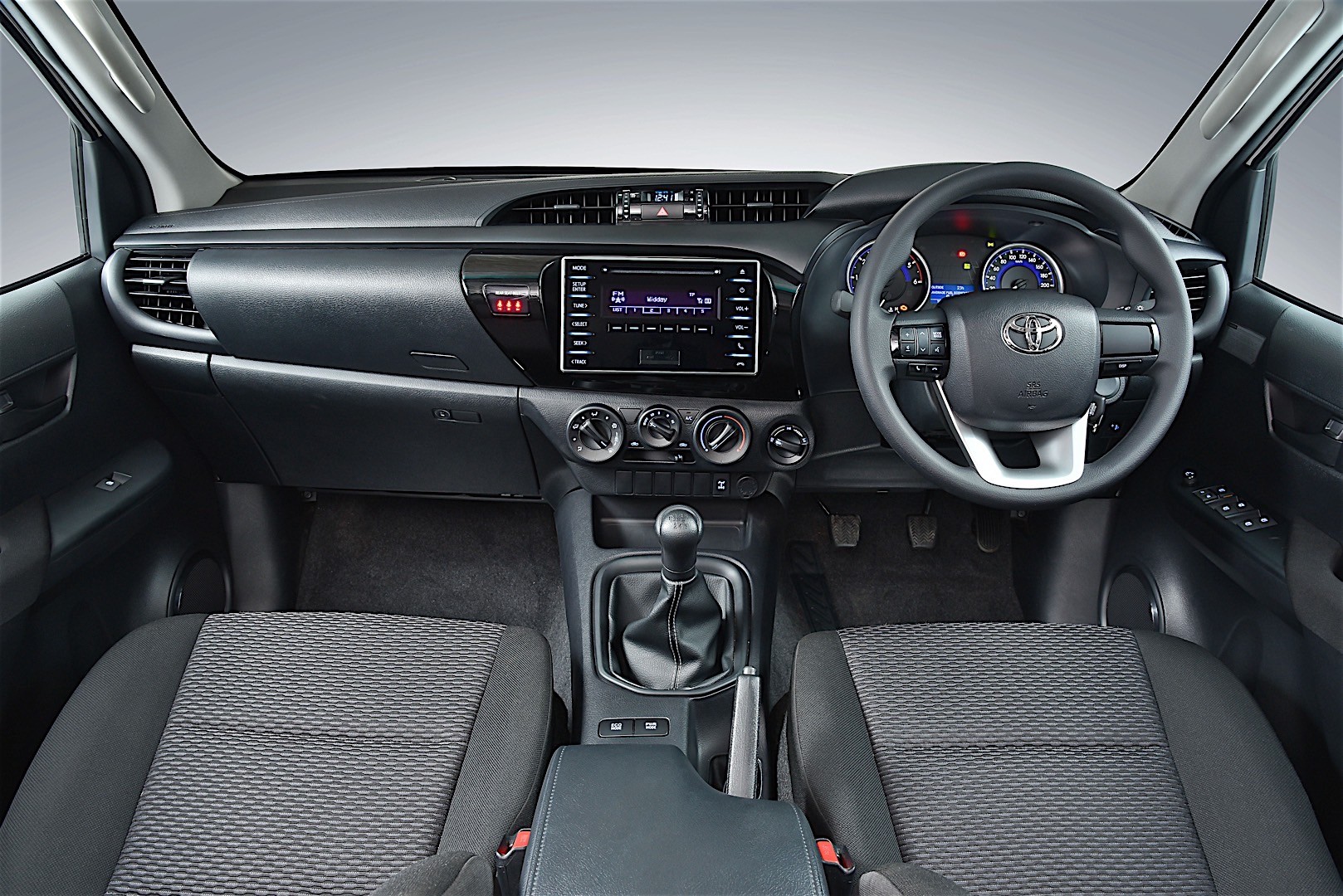 Toyota Hilux Double Cab photo 103