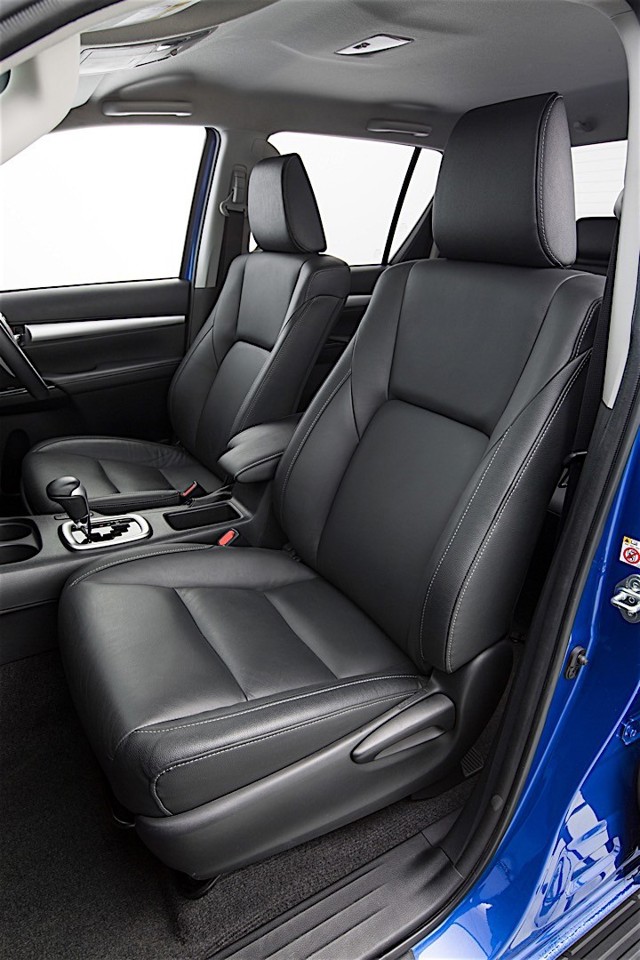 Toyota Hilux Double Cab photo 106