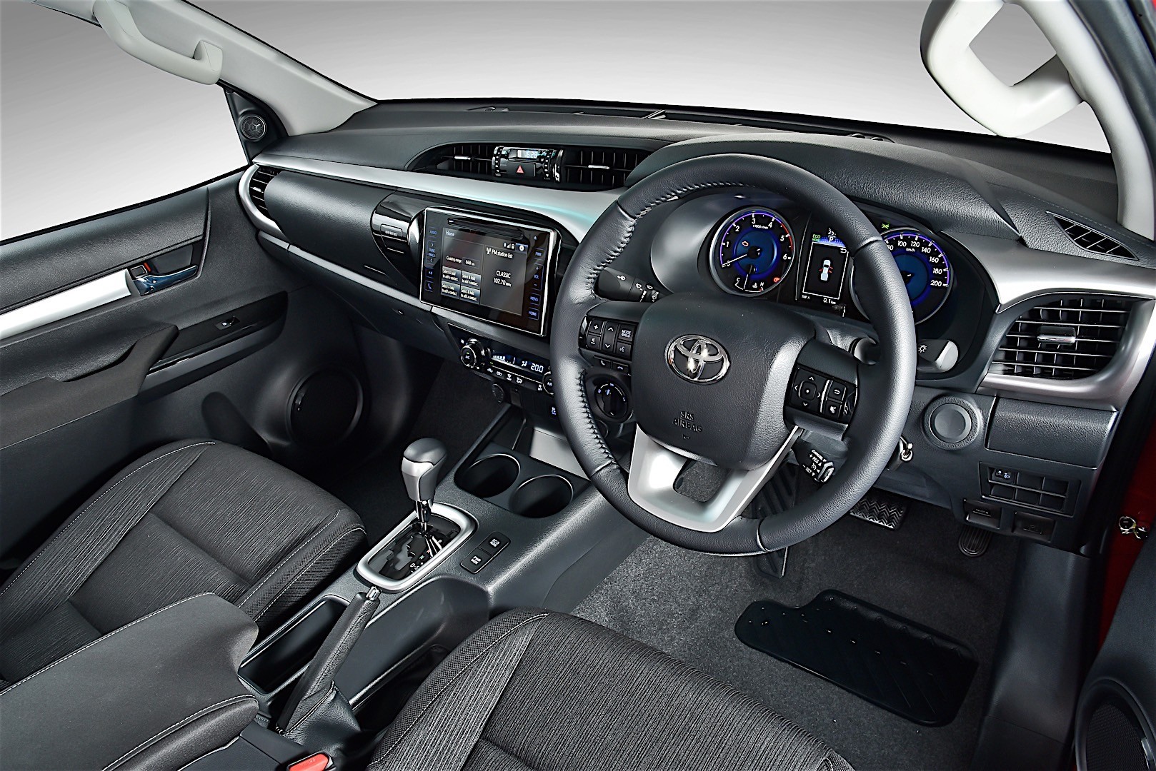 Toyota Hilux Double Cab photo 109