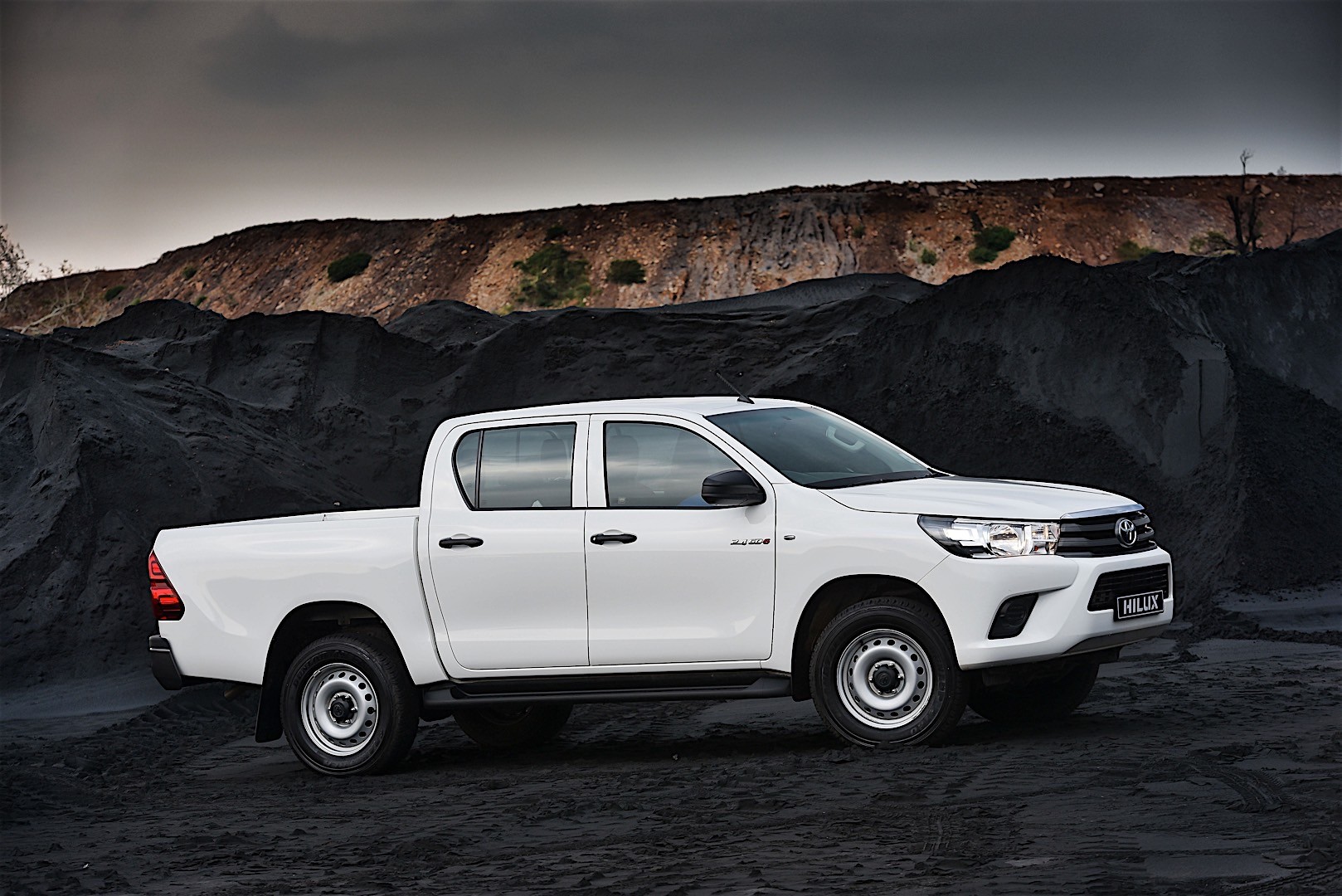 Toyota Hilux Double Cab photo 7