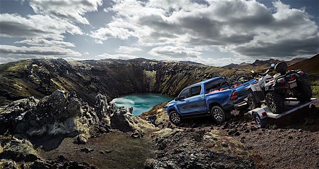 Toyota Hilux Double Cab photo 9