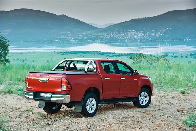 Toyota Hilux Double Cab photo 16