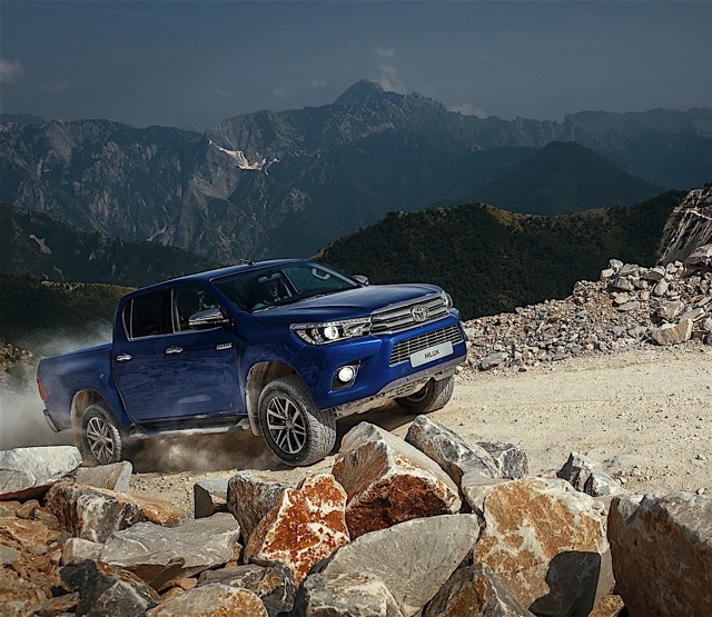 Toyota Hilux Double Cab photo 20
