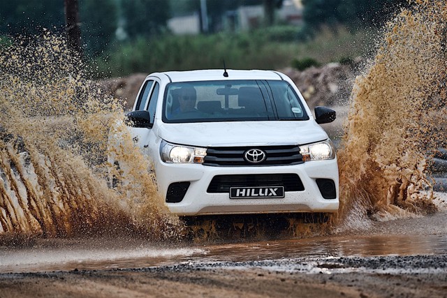 Toyota Hilux Double Cab photo 23