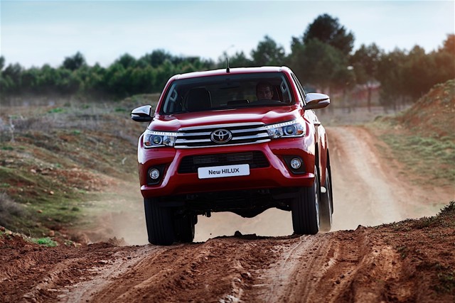 Toyota Hilux Double Cab photo 29
