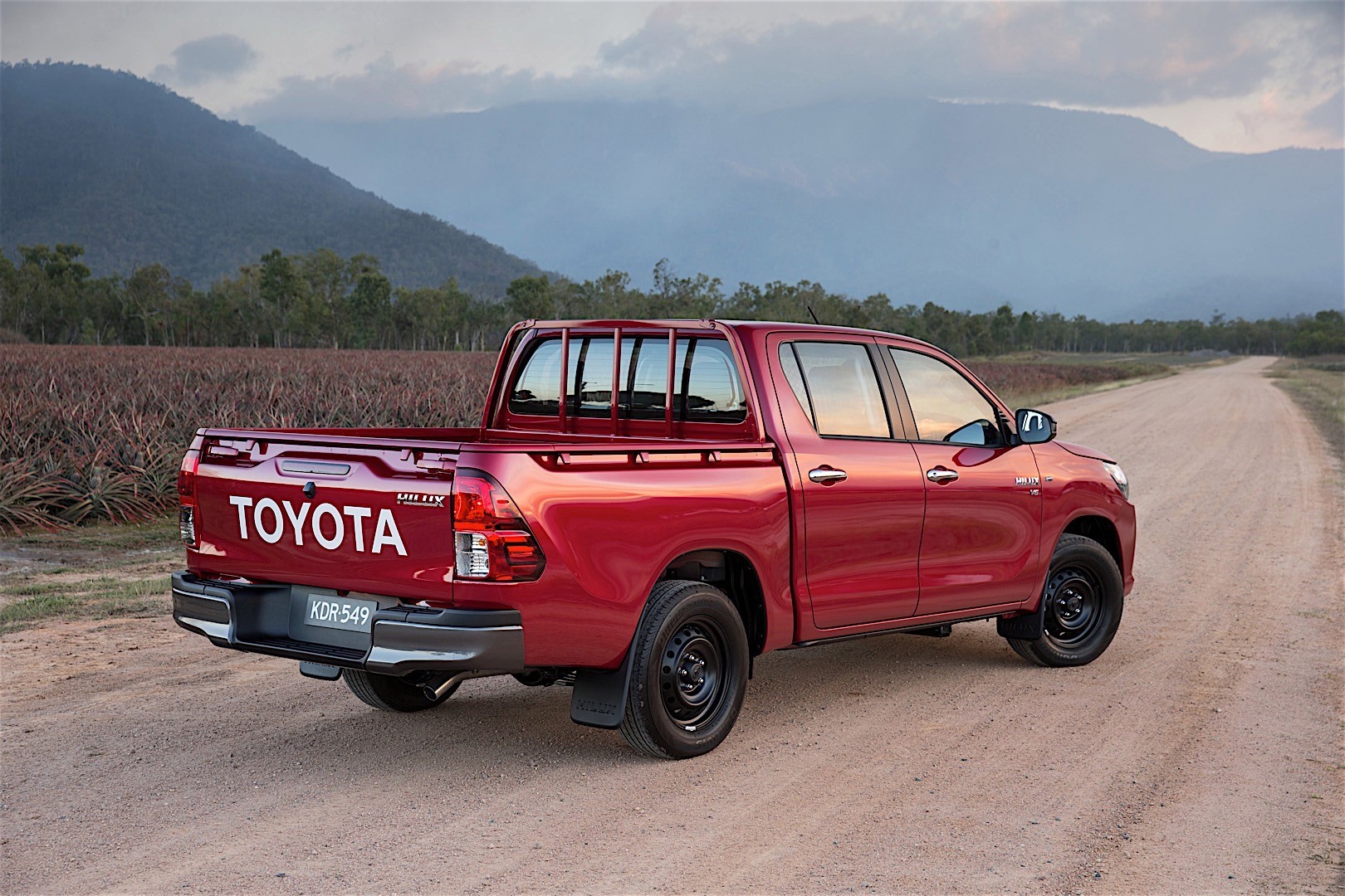 Toyota Hilux Double Cab photo 31