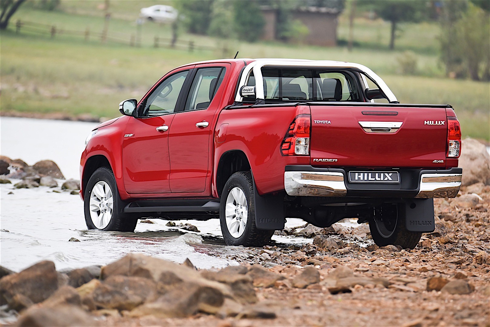 Toyota Hilux Double Cab photo 35