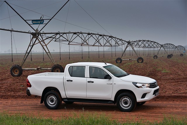 Toyota Hilux Double Cab photo 42