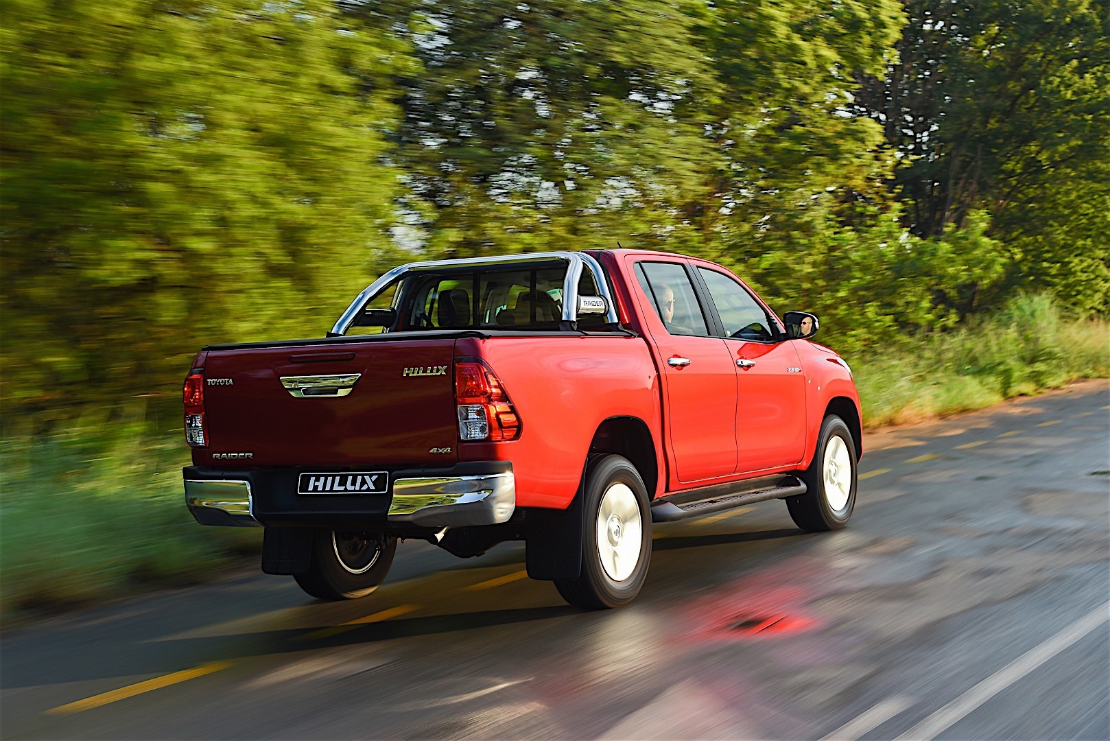 Toyota Hilux Double Cab photo 45