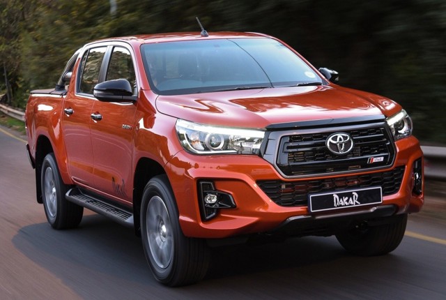 Toyota Hilux Double Cab photo 1
