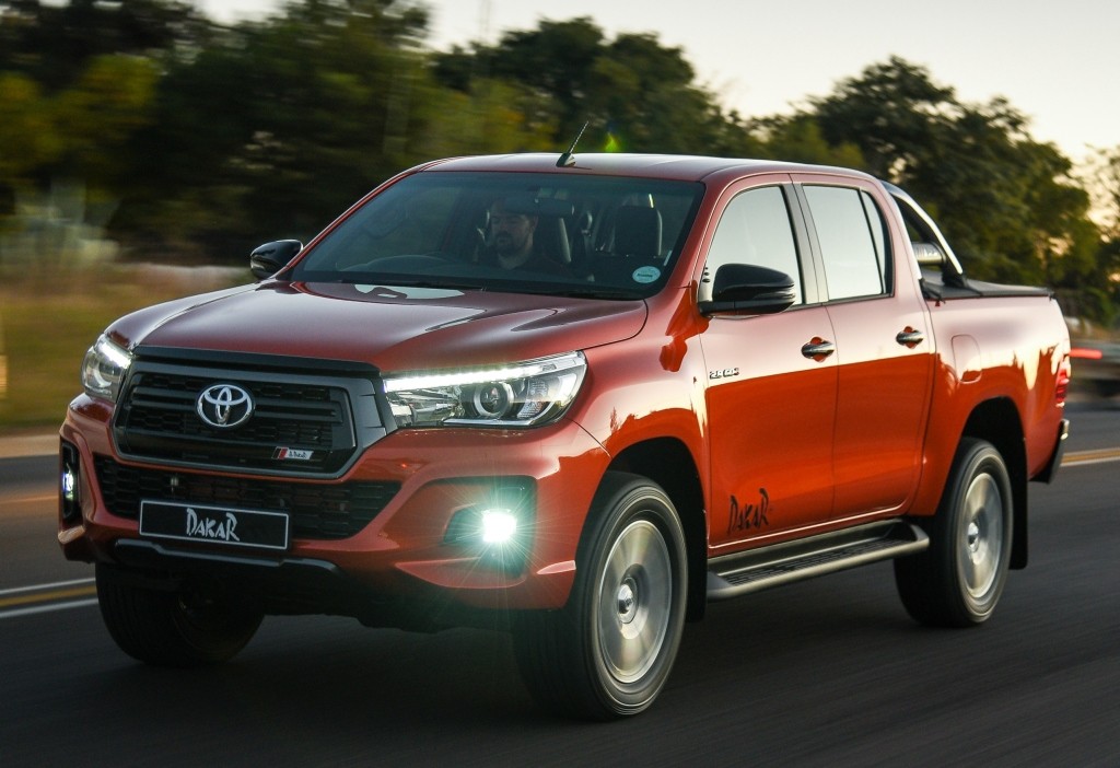 Toyota Hilux Double Cab photo 2