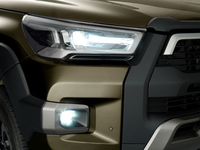 Toyota Hilux Double Cab photo 8