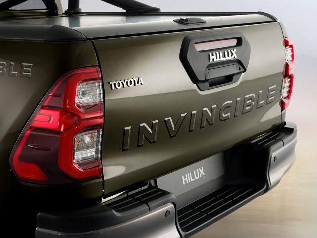Toyota Hilux Double Cab photo 13