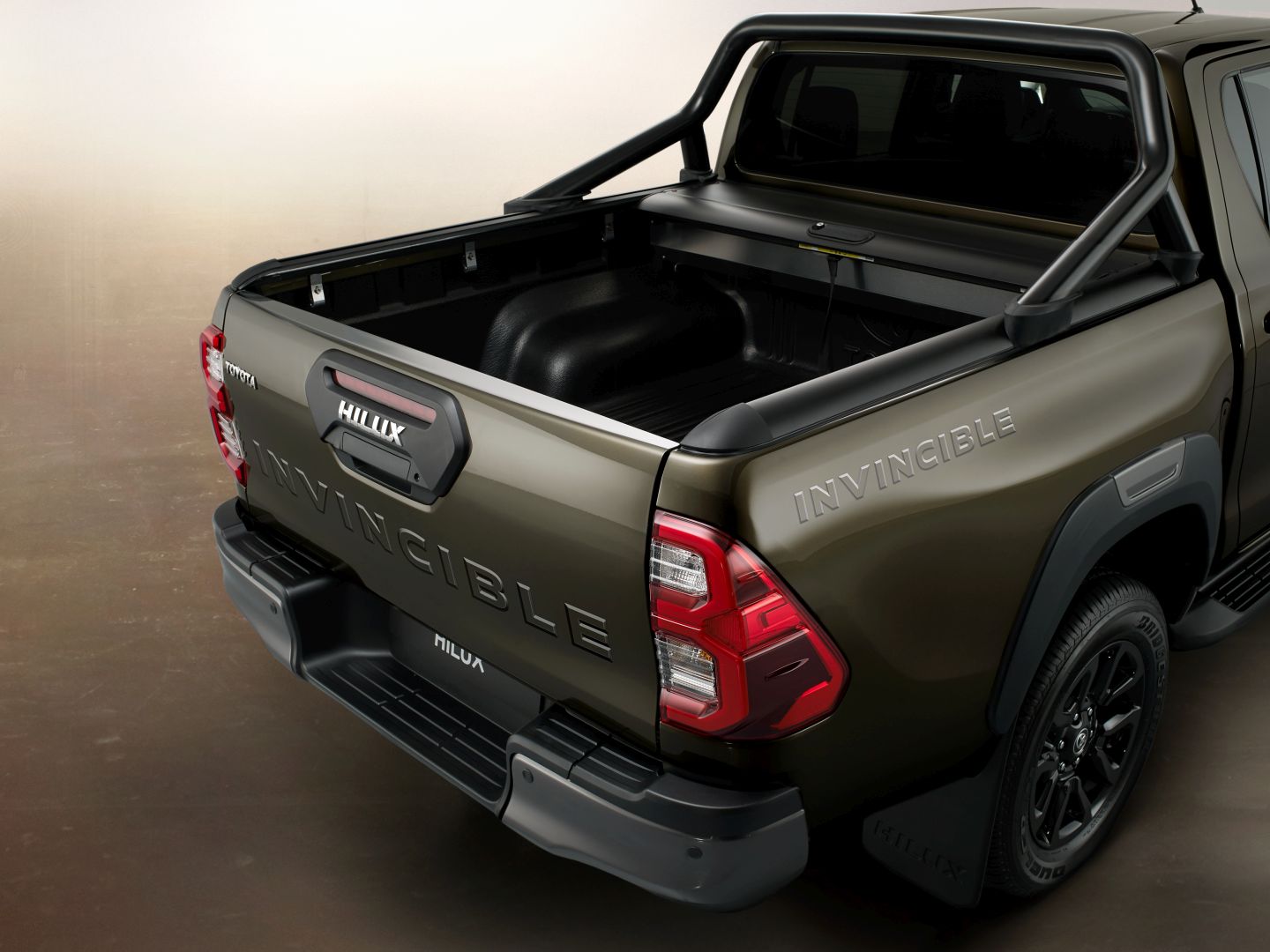Toyota Hilux Double Cab photo 16