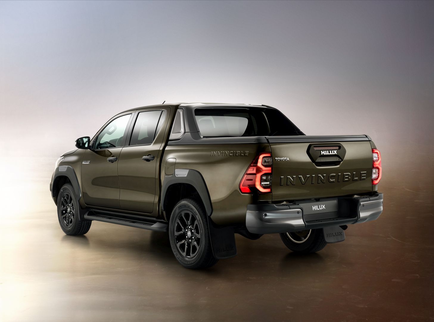 Toyota Hilux Double Cab photo 18