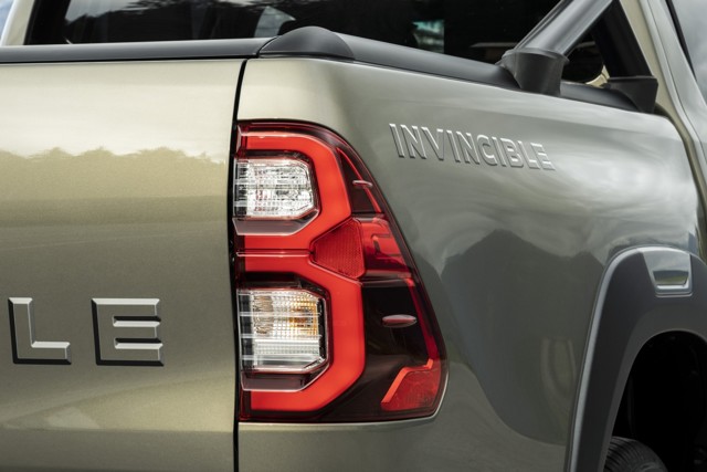 Toyota Hilux Double Cab photo 102