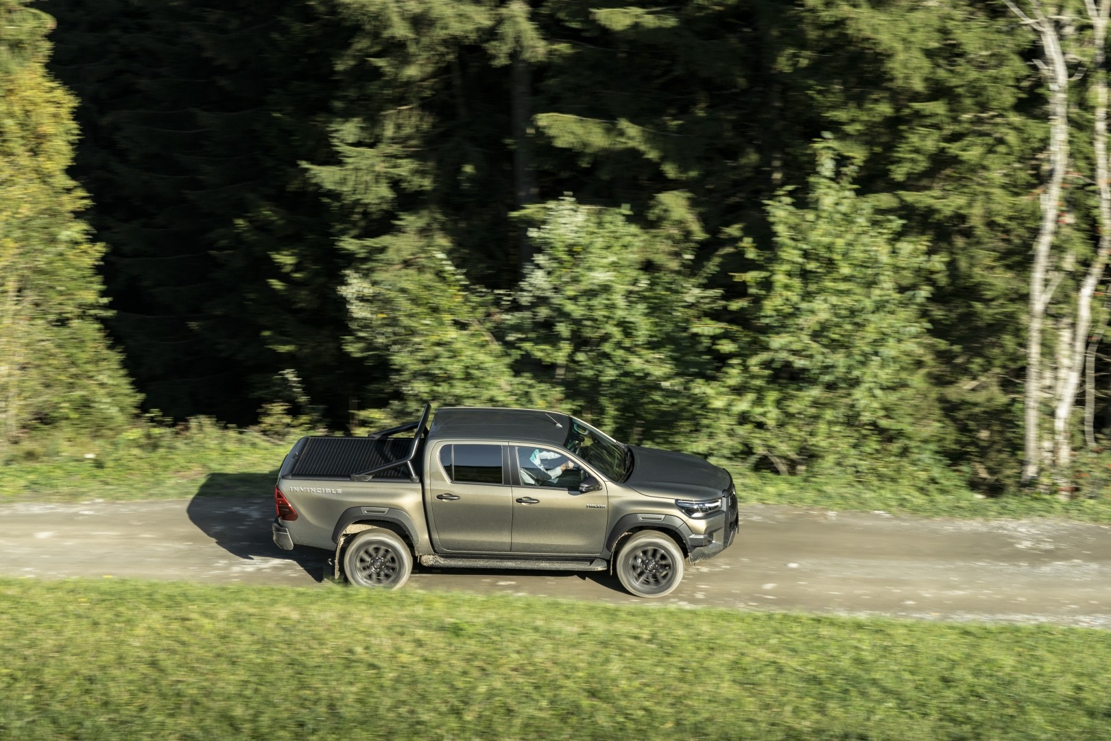 Toyota Hilux Double Cab photo 29