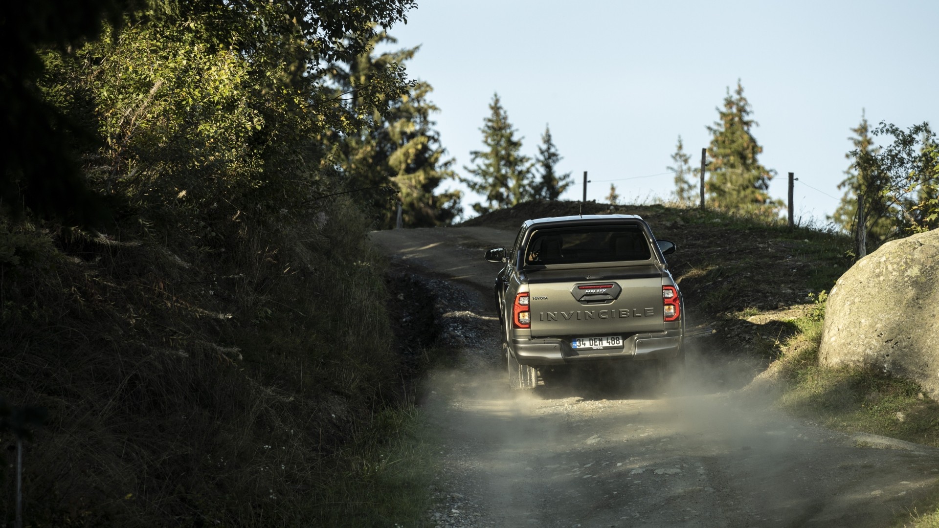 Toyota Hilux Double Cab photo 30