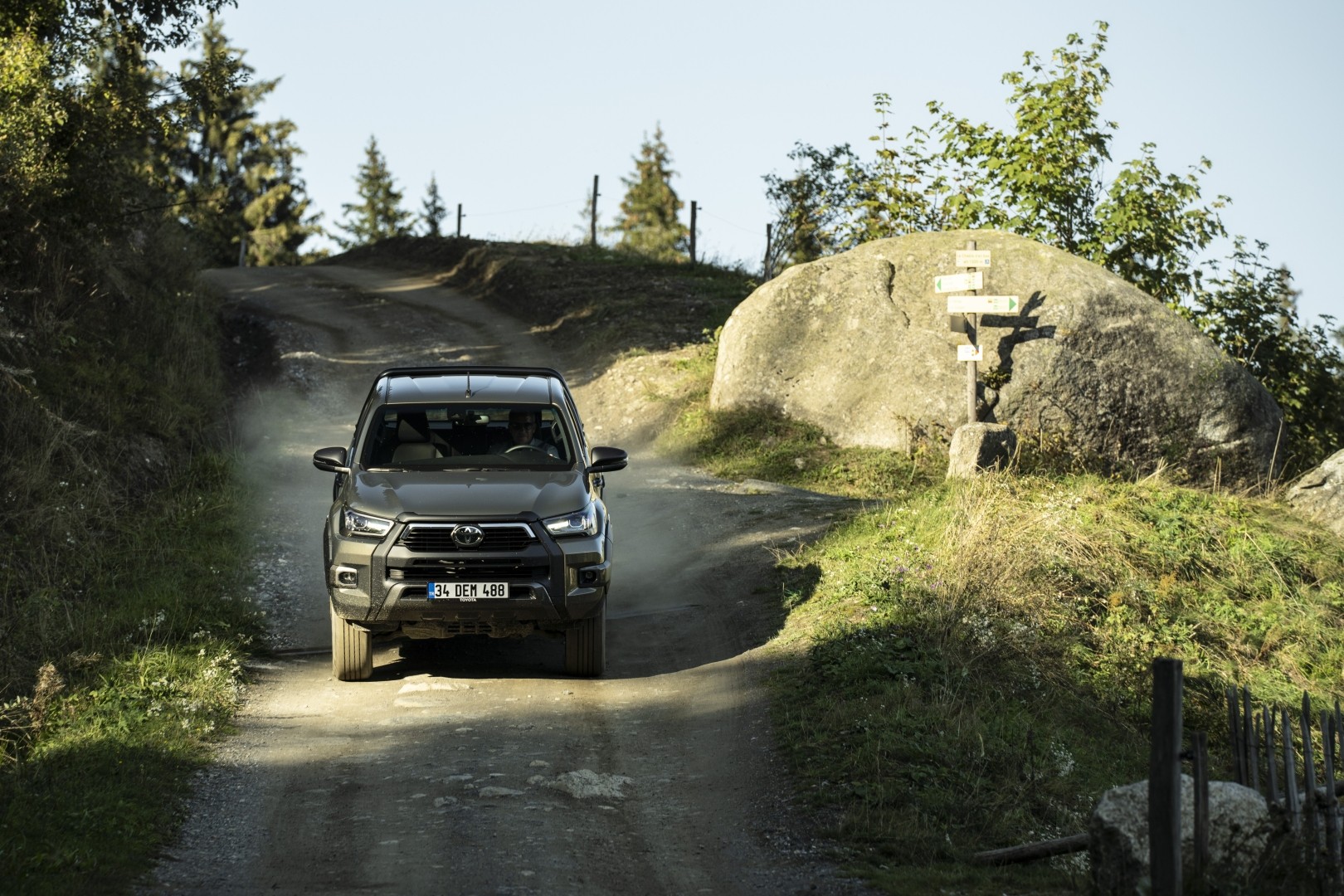 Toyota Hilux Double Cab photo 32