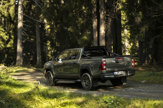 Toyota Hilux Double Cab photo 39
