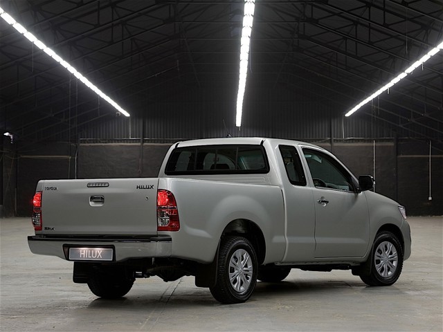 Toyota Hilux Extra Cab foto 9