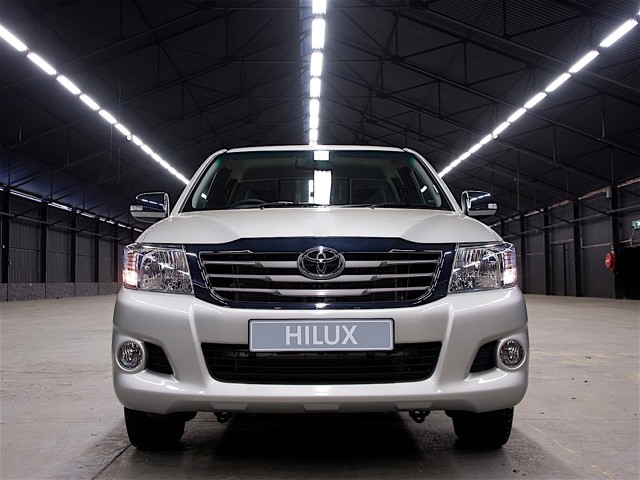 Toyota Hilux Extra Cab foto 13