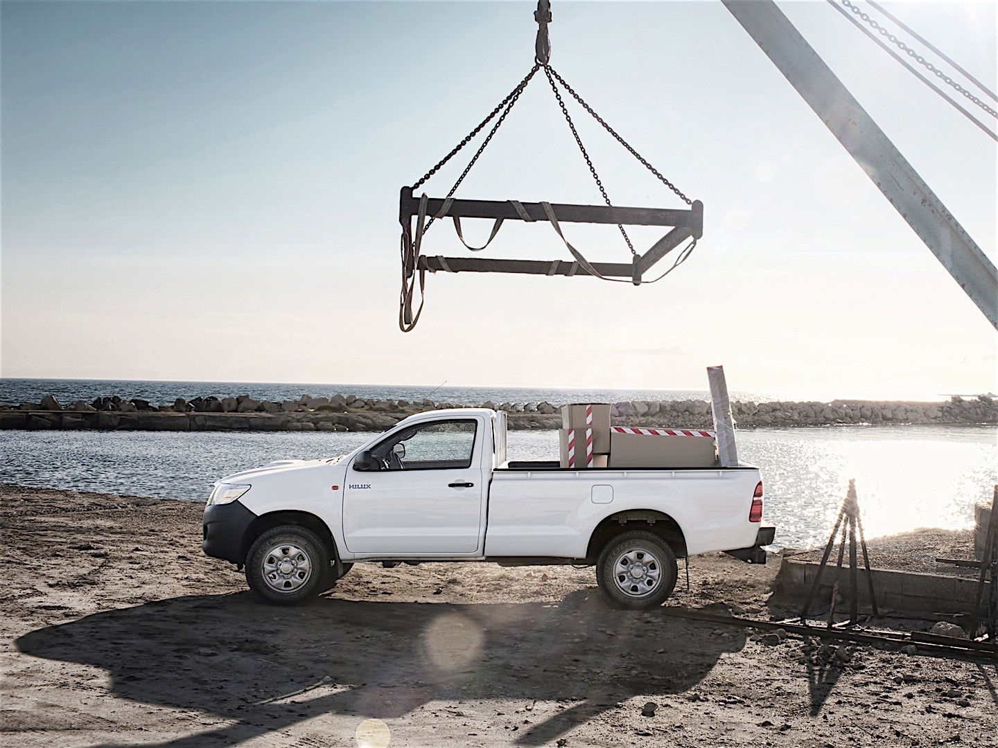 Toyota Hilux Single Cab photo 4