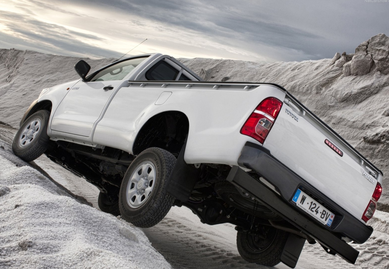 Toyota Hilux Single Cab photo 2