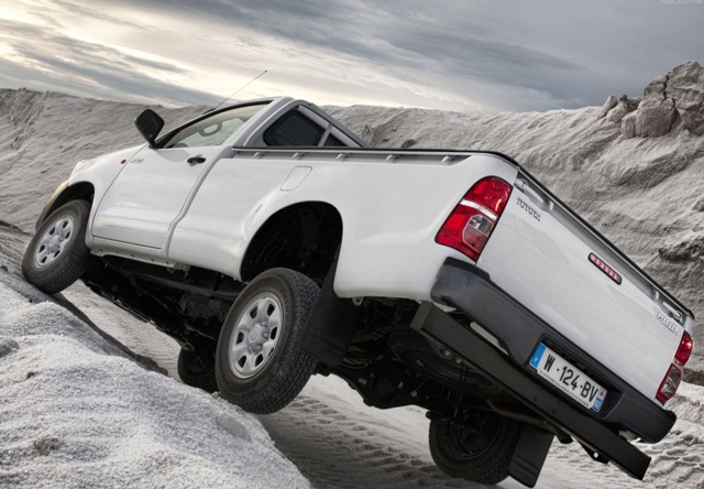 Toyota Hilux Single Cab photo 2