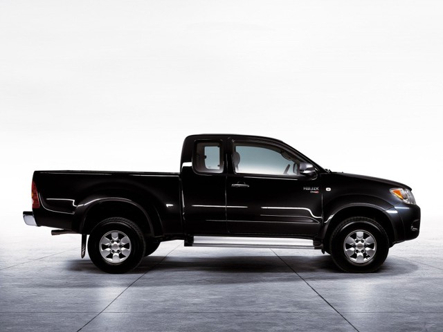 Toyota Hilux photo 9