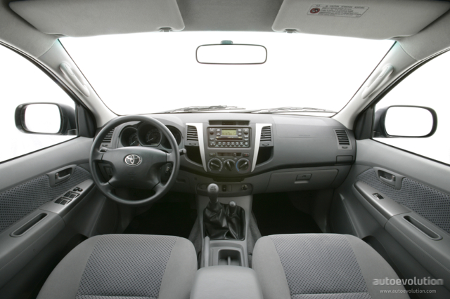 Toyota Hilux photo 11